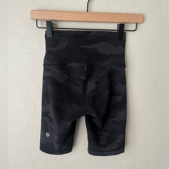 Lululemon wunder train shorts black camo 2 - Picture 3 of 7